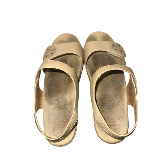Dansko EU 40 US 9.5 Woman's Sand Tan Sandal Sonnet Full Grain Leather Hook Pull - Picture 8 of 9